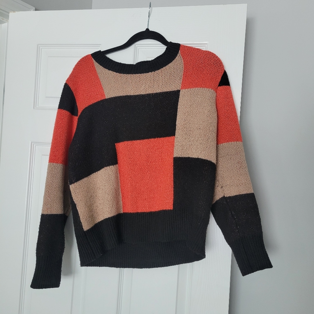 SHEIN Colorblock Crew Neck Sweater with Bold Design